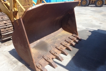 ขายรถตักตีนตะขาบ CATERPILLAR 951C (สภาพดี)