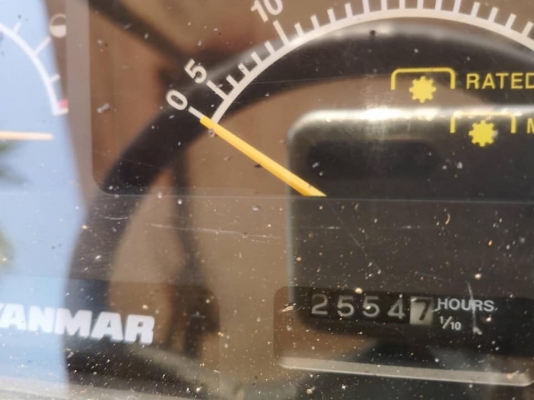 สินค้าเข้าใหม่คะยันม่ารุ่นEF453T  อุปกรณ์ 3 ชิ้น ใบดันหน้า ผาน6 โรตารี่ ราคา265000บาทต่อรองได้ สนใจติดต่อที่ 0906910337 ต้า