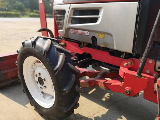 สินค้าเข้าใหม่คะยันม่ารุ่นEF453T  อุปกรณ์ 3 ชิ้น ใบดันหน้า ผาน6 โรตารี่ ราคา265000บาทต่อรองได้ สนใจติดต่อที่ 0906910337 ต้า