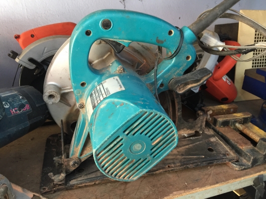 ขายเลื่อยวงเดือน9” MAKITA N5900B มือสองครับ ขายเลื่อยวงเดือน9” MAKITA N5900B มือสองครับ