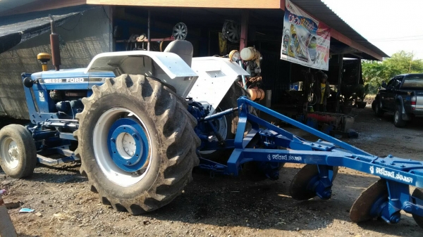 รถไถฟรดอุปกรณ์สามอย่างสนใจสอบถามใด้คับ รถไถฟรดอุปกรณ์สามอย่างสนใจสอบถามใด้คับ