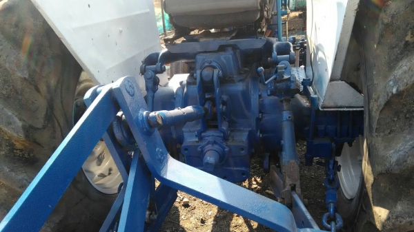 รถไถฟรดอุปกรณ์สามอย่างสนใจสอบถามใด้คับ รถไถฟรดอุปกรณ์สามอย่างสนใจสอบถามใด้คับ