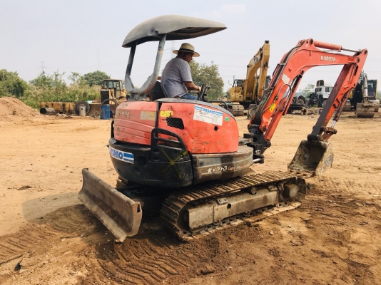 ขาย 285,000 KUBOTA kx 913c เครื่องดี ปั้มแรง เอวแน่น ช่วงล่างสวย รถพร้อมใช้งาน รถอยู่ ปทุมธานี สามโคก 090-772-3710 090-772-3708