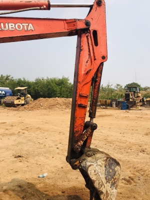 ขาย 285,000 KUBOTA kx 913c เครื่องดี ปั้มแรง เอวแน่น ช่วงล่างสวย รถพร้อมใช้งาน รถอยู่ ปทุมธานี สามโคก 090-772-3710 090-772-3708