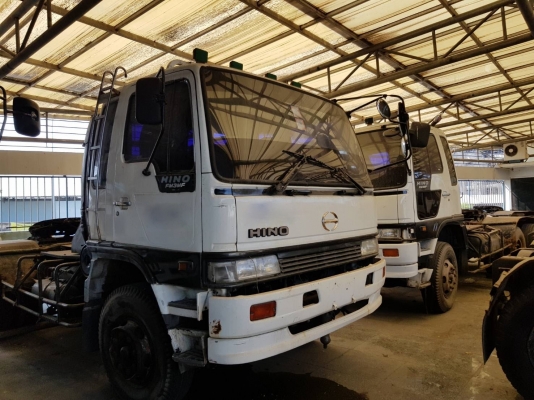 รถฮีโน่ 10 ล้อ ( หัวลาก ) FM3M 240 แรงม้า ( ปี 37 ) , ( มี ขาย 3 หัว. ) สนใจติดต่อ 081 - 6079515