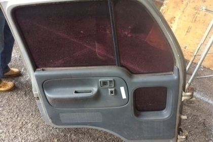 ประตู NISSAN ALLAS ข้างซ้าย กระจกไฟฟ้า ขาย 4,500 บาท (ศุภากร 081-1903107 , 081-4252943)