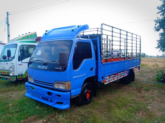 ขายครับ Isuzu NPR 130 แรงปี 47 ยาว 5 เมตร ราคา 470,000 จัดแนนซ์ได้ 400,000 เครื่องดี คัสซีดี เอกสารเ