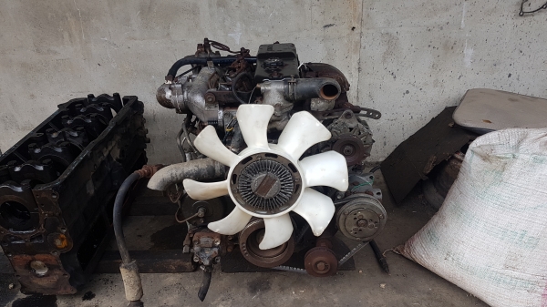 ขายเครื่องยนต์อีซุซุ4BE115แรง