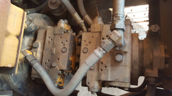 ขาย แบคโฮ KOMATSU PC60-5 เครื่องดี ปั้มดี ช่วงล่างเต็ม รถเช็คไว้พร้อมใช้งานครับ ขาย แบคโฮ KOMATSU PC60-5 เครื่องดี ปั้มดี ช่วงล่างเต็ม รถเช็คไว้พร้อมใช้งานครับ