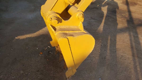 ขาย แบคโฮ KOMATSU PC60-5 เครื่องดี ปั้มดี ช่วงล่างเต็ม รถเช็คไว้พร้อมใช้งานครับ ขาย แบคโฮ KOMATSU PC60-5 เครื่องดี ปั้มดี ช่วงล่างเต็ม รถเช็คไว้พร้อมใช้งานครับ