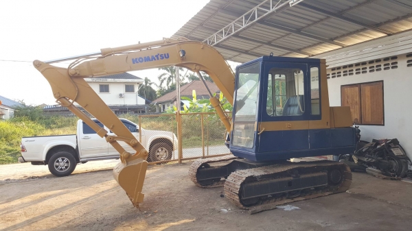ขาย แบคโฮ KOMATSU PC60-5 เครื่องดี ปั้มดี ช่วงล่างเต็ม รถเช็คไว้พร้อมใช้งานครับ ขาย แบคโฮ KOMATSU PC60-5 เครื่องดี ปั้มดี ช่วงล่างเต็ม รถเช็คไว้พร้อมใช้งานครับ