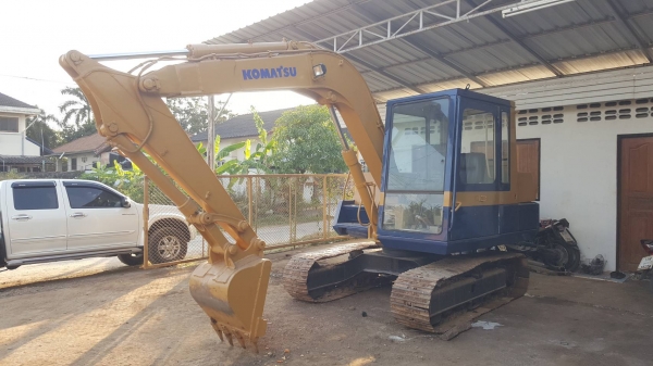 ขาย แบคโฮ KOMATSU PC60-5 เครื่องดี ปั้มดี ช่วงล่างเต็ม รถเช็คไว้พร้อมใช้งานครับ ขาย แบคโฮ KOMATSU PC60-5 เครื่องดี ปั้มดี ช่วงล่างเต็ม รถเช็คไว้พร้อมใช้งานครับ