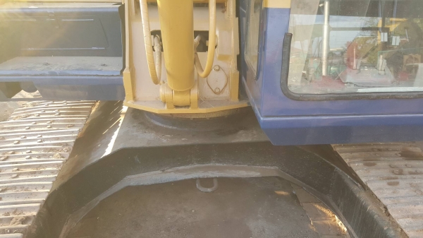 ขาย แบคโฮ KOMATSU PC60-5 เครื่องดี ปั้มดี ช่วงล่างเต็ม รถเช็คไว้พร้อมใช้งานครับ ขาย แบคโฮ KOMATSU PC60-5 เครื่องดี ปั้มดี ช่วงล่างเต็ม รถเช็คไว้พร้อมใช้งานครับ