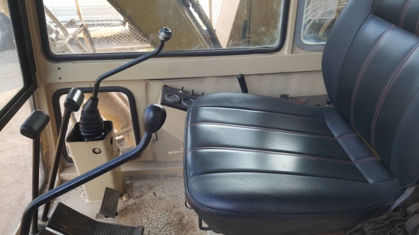 ขาย แบคโฮ KOMATSU PC60-5 เครื่องดี ปั้มดี ช่วงล่างเต็ม รถเช็คไว้พร้อมใช้งานครับ ขาย แบคโฮ KOMATSU PC60-5 เครื่องดี ปั้มดี ช่วงล่างเต็ม รถเช็คไว้พร้อมใช้งานครับ