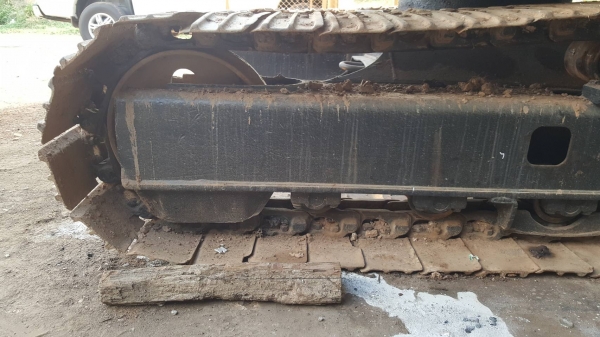 ขาย แบคโฮ KOMATSU PC60-5 เครื่องดี ปั้มดี ช่วงล่างเต็ม รถเช็คไว้พร้อมใช้งานครับ ขาย แบคโฮ KOMATSU PC60-5 เครื่องดี ปั้มดี ช่วงล่างเต็ม รถเช็คไว้พร้อมใช้งานครับ