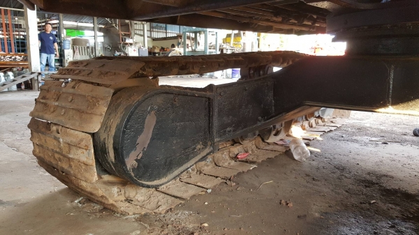 ขาย แบคโฮ KOMATSU PC60-5 เครื่องดี ปั้มดี ช่วงล่างเต็ม รถเช็คไว้พร้อมใช้งานครับ ขาย แบคโฮ KOMATSU PC60-5 เครื่องดี ปั้มดี ช่วงล่างเต็ม รถเช็คไว้พร้อมใช้งานครับ