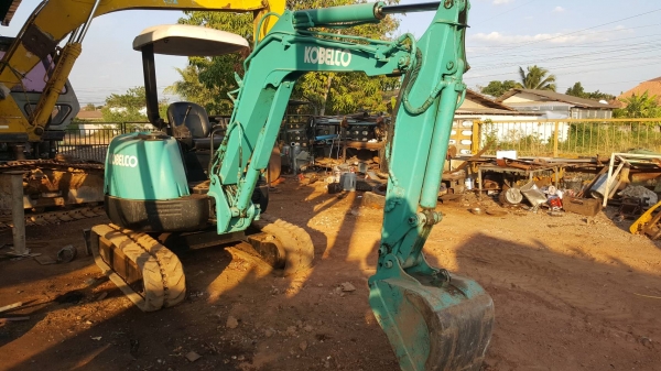 ขาย แบคโฮ KOBELCO SK30-SR ซื้อเก่านอกมา มีไลน์แย็ก เครื่องดี ปั้มนิ้ว มีใบอินวอยซ์ รถพร้อมใช้งาน ราคาต่อรองได้