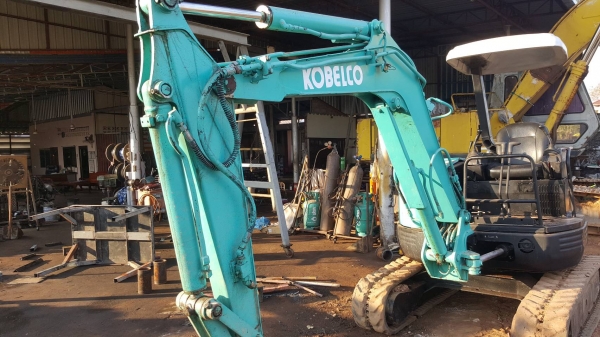 ขาย แบคโฮ KOBELCO SK30-SR ซื้อเก่านอกมา มีไลน์แย็ก เครื่องดี ปั้มนิ้ว มีใบอินวอยซ์ รถพร้อมใช้งาน ราคาต่อรองได้
