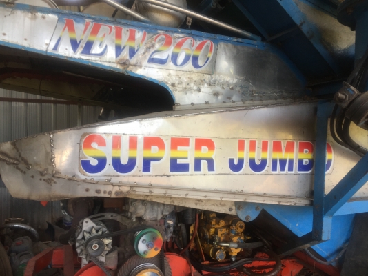 ขายด่วน รถเกี่ยวข้าว พรกินรีการช่าง Super JUMBO พร้อมใช้งานได้เลย เครื่อง JO8C - 260 HP ปั๊มอิตั้น 22 ช่วงล่างตัวเดิน 200 แน่นพร้อมใช้งานได้เลยครับ ขายด่วน รถเกี่ยวข้าว พรกินรีการช่าง Super JUMBO พร้อมใช้งานได้เลย เครื่อง JO8C - 260 HP ปั๊มอิตั้น 22 ช่วงล่างตัวเดิน 200 แน่นพร้อมใช้งานได้เลยครับ