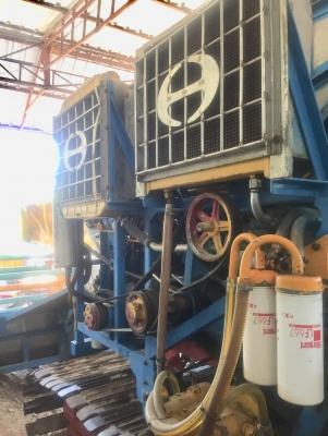 ขายด่วน รถเกี่ยวข้าว พรกินรีการช่าง Super JUMBO พร้อมใช้งานได้เลย เครื่อง JO8C - 260 HP ปั๊มอิตั้น 22 ช่วงล่างตัวเดิน 200 แน่นพร้อมใช้งานได้เลยครับ ขายด่วน รถเกี่ยวข้าว พรกินรีการช่าง Super JUMBO พร้อมใช้งานได้เลย เครื่อง JO8C - 260 HP ปั๊มอิตั้น 22 ช่วงล่างตัวเดิน 200 แน่นพร้อมใช้งานได้เลยครับ