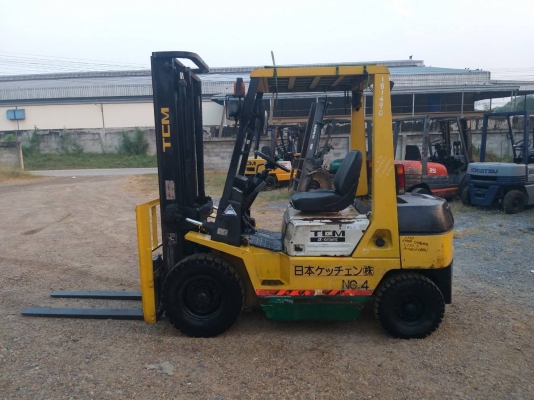 ขายรถยก TCM FD25 Z3 เครื่องดีเซล C240  เสาสูง 3.50 เมตร ยกได้ 2.5 ตัน เกียร์ออโต้ รถนอกนำเข้า ติดต่อ 098-7962549