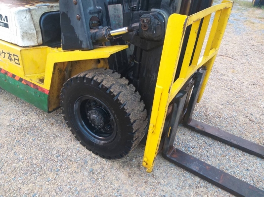 ขายรถยก TCM FD25 Z3 เครื่องดีเซล C240  เสาสูง 3.50 เมตร ยกได้ 2.5 ตัน เกียร์ออโต้ รถนอกนำเข้า ติดต่อ 098-7962549