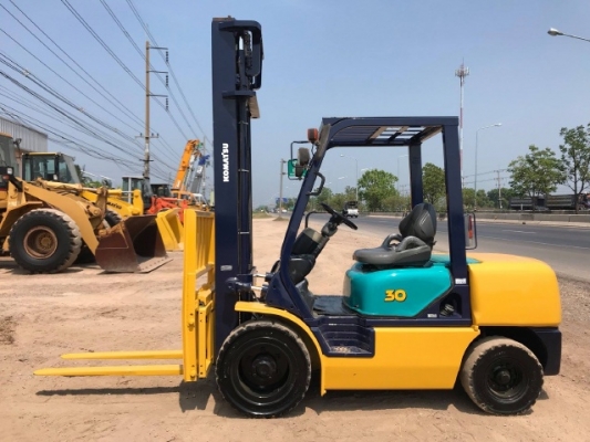 ขายรถฟอร์คลิฟต์ KOMATSU FD30T-12 รถนอกนำเข้าเองจากญี่ปุ่น สภาพสวยพร้อมใช้ มีVDOการทำงานครับ