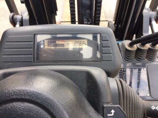 Toyota 4 ตัน มือ 2 สภาพดี นำเข้าเอง งายาว สไลด์งาซ้ายขวา Toyota 4 ตัน มือ 2 สภาพดี นำเข้าเอง งายาว สไลด์งาซ้ายขวา