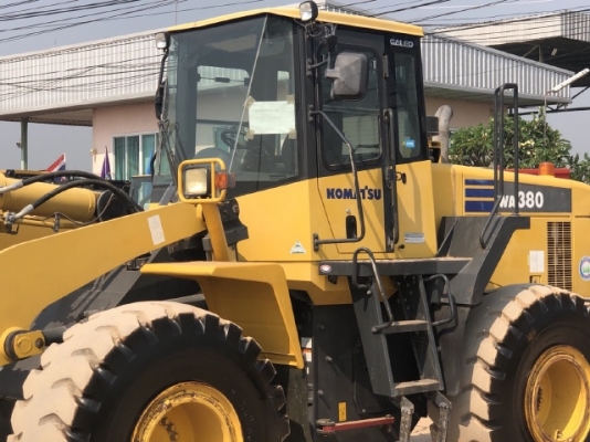 ขายรถตักล้อยาง KOMATSU WA380-5 นำเข้าเองจากญี่ปุ่น สภาพสวยพร้อมใช้ มีVDOการทำงานครับ