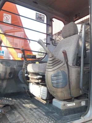 มาใหม่จ้า..HITACHI EX120-5 เก่านอกแท้  สภาพสวย เครื่องปั๊มดี  6,xxx ชั่วโมง  พร้อมใช้ โทร 089-3818694 จ๊อย