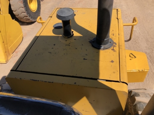 ขายรถตักล้อยาง TCM E830 (เท่าเทียบ WA100) นำเข้าเองจากญี่ปุ่น สภาพสวยพร้อมใช้ มีVDOการทำงานครับ ขายรถตักล้อยาง TCM E830 (เท่าเทียบ WA100) นำเข้าเองจากญี่ปุ่น สภาพสวยพร้อมใช้ มีVDOการทำงานครับ