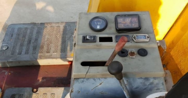 lS30SX   SUMITOMO   ขนาด3ตัน ราคาแค่  165,000บาท  รถนอกเพิ่งนำเข้ามายังไม่เคยใช้งานในเมืองไทยเลย สถาพดีคอลโทลสั้นพร้อมใช้ เครื่องอีซูซู3สูบเครื่องดีปั้มเเรงพร้อมใช้บูมอาร์มสวย  ช่างล่างดีรถสวยเร็วแรง  ไม่โหลดพร้อมใช้เดิมๆเอกสารอินวอยล์  สนใจคลิ๊ก ☎ 081-98