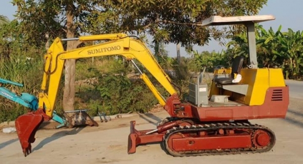 lS30SX   SUMITOMO   ขนาด3ตัน ราคาแค่  165,000บาท  รถนอกเพิ่งนำเข้ามายังไม่เคยใช้งานในเมืองไทยเลย สถาพดีคอลโทลสั้นพร้อมใช้ เครื่องอีซูซู3สูบเครื่องดีปั้มเเรงพร้อมใช้บูมอาร์มสวย  ช่างล่างดีรถสวยเร็วแรง  ไม่โหลดพร้อมใช้เดิมๆเอกสารอินวอยล์  สนใจคลิ๊ก ☎ 081-98