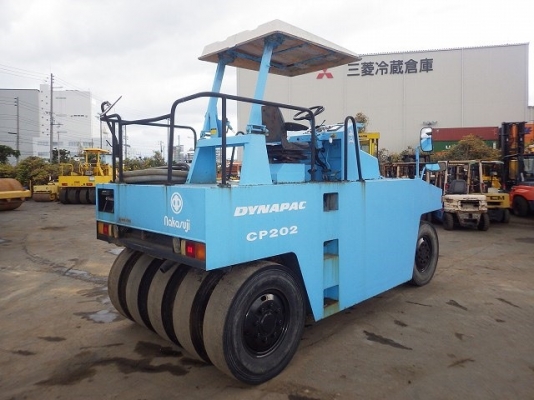 ขายรถบด 9 ล้อ DYNAPAC CP202 ปี 2000 นำเข้าเองจากญี่ปุ่น สภาพสวยพร้อมใช้ ถึงเร็วๆนี้ครับ