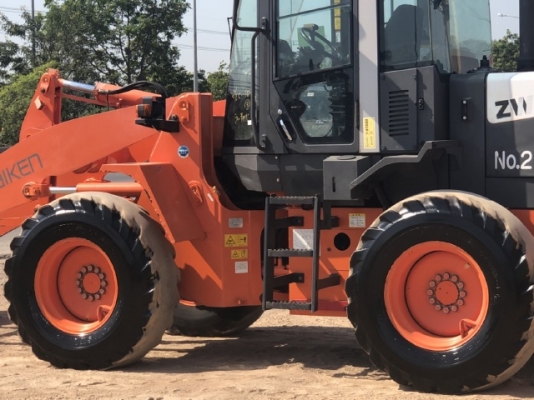 ขายรถตักล้อยาง HITACHI ZW100 ปี 2012 แขนยาวพิเศษ นำเข้าเองจากญี่ปุ่น สภาพสวยพร้อมใช้ มีVDOการทำงานครับ