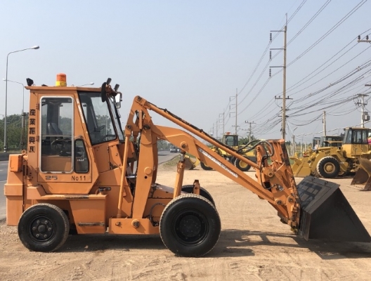 ขายรถตักล้อยาง TCM SD25Z6 นำเข้าเองจากญี่ปุ่น สภาพสวยพร้อมใช้ มีVDOการทำงานครับ