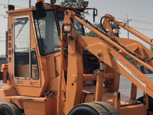 ขายรถตักล้อยาง TCM SD25Z6 นำเข้าเองจากญี่ปุ่น สภาพสวยพร้อมใช้ มีVDOการทำงานครับ