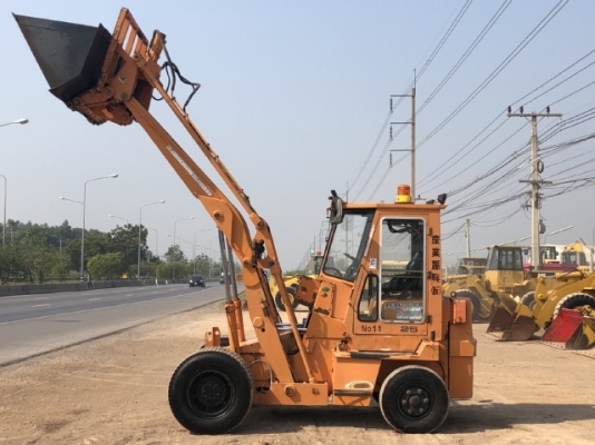 ขายรถตักล้อยาง TCM SD25Z6 นำเข้าเองจากญี่ปุ่น สภาพสวยพร้อมใช้ มีVDOการทำงานครับ