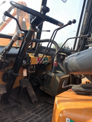 ขายรถตักล้อยาง TCM SD25Z6 นำเข้าเองจากญี่ปุ่น สภาพสวยพร้อมใช้ มีVDOการทำงานครับ