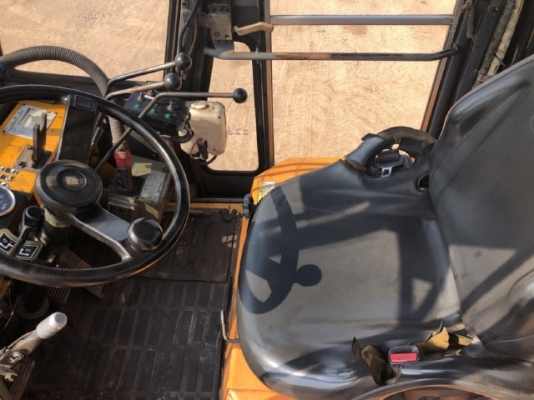 ขายรถตักล้อยาง TCM SD25Z6 นำเข้าเองจากญี่ปุ่น สภาพสวยพร้อมใช้ มีVDOการทำงานครับ