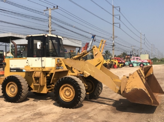 ขายรถตักล้อยาง TCM 840-2 แขนยาวพิเศษ นำเข้าเองจากญี่ปุ่น สภาพสวยพร้อมใช้ มีVDOการทำงานครับ