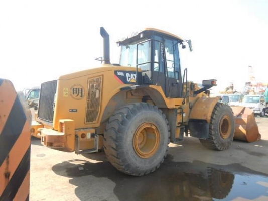 ขายรถตักล้อยาง CAT 950H ปี 2011 นำเข้าเองจากญี่ปุ่น สภาพสวยพร้อมใช้ ถึงเร็วๆนี้ครับ ขายรถตักล้อยาง CAT 950H ปี 2011 นำเข้าเองจากญี่ปุ่น สภาพสวยพร้อมใช้ ถึงเร็วๆนี้ครับ