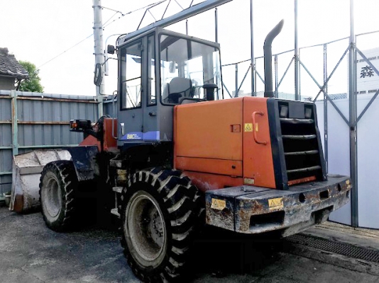 ขายรถตักล้อยาง HITACHI LX110-7 (TCM L20-3) นำเข้าเองจากญี่ปุ่น สภาพสวยพร้อมใช้ ถึงเร็วๆนี้ครับ