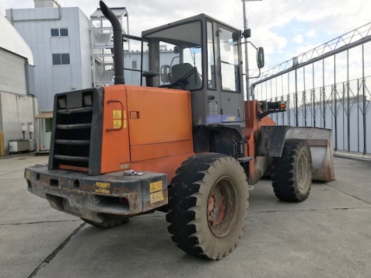 ขายรถตักล้อยาง HITACHI LX110-7 (TCM L20-3) นำเข้าเองจากญี่ปุ่น สภาพสวยพร้อมใช้ ถึงเร็วๆนี้ครับ