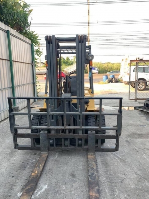 ขายรถนอก MITSUBISHI 2.5ตัน 4.7 เมตรเข้าตู้ งาเท ดีเซล ล้อคู่ ราคา 370,000 บาท 094-426-7888 จะเด็ด