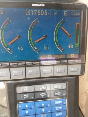 ขายด่วน!! Komatsu PC300-8 สภาพสวยค่ะ