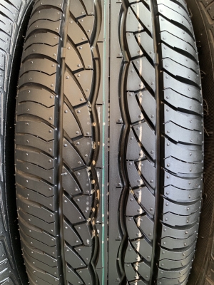 ล้อแม็ก 4รู100 Nissan Note,Almera ,March ขอบ 15 พร้อมยางป้ายแดง 185-65-15 Maxxis ปี 18 ดอกยางตุ่มเด้งๆ เส้นสีจัด