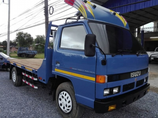 6ล้อท้ายลาด ISUZU NPR 115แรงม้า แท้ห้าง คัทซีสวย เครื่องดี แอร์เย็น พวงมาลัยพาเวอร์ สวยๆพร้อมใช้งาน ราคาคุยได้ 0872976734