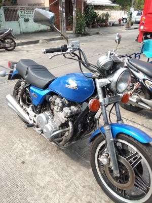 ขายเครื่องcb750 custom