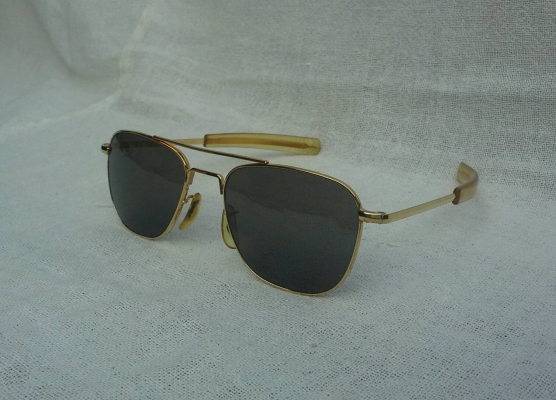 แว่นตาอเมริกันเสืออากาศ 23 K วินเทจยุค &#039;70s หายาก ! ไซซ์หล่อ 139 mm โมเดลอมตะมาดเข้ม &#039;นักบ